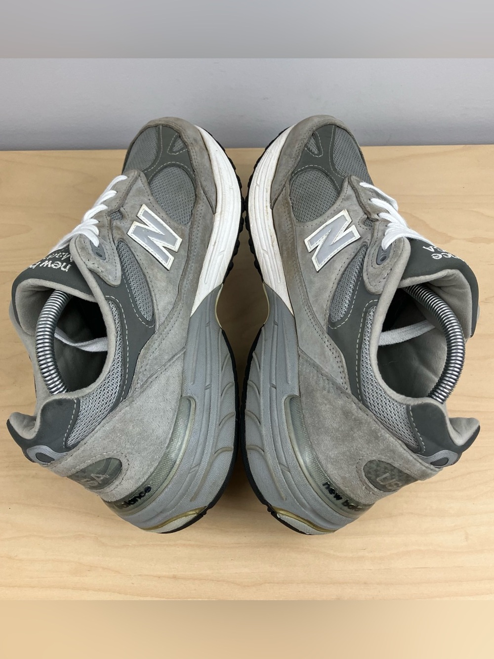New Balance Men’s Size 9.5 2E Wide 993 Gray White Suede Athletic Running Shoes - Picture 6 of 11